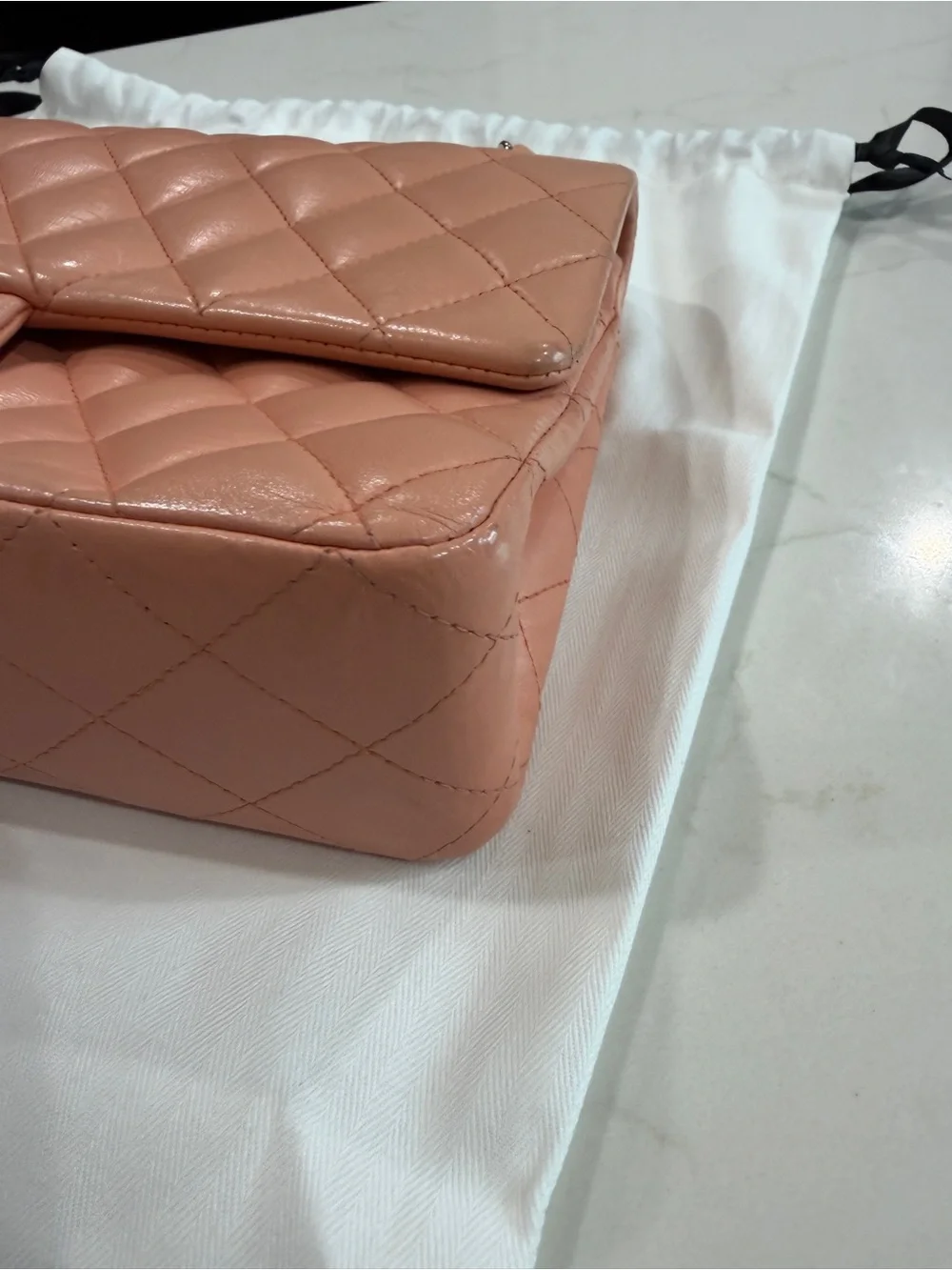 CHANEL elegant quilted